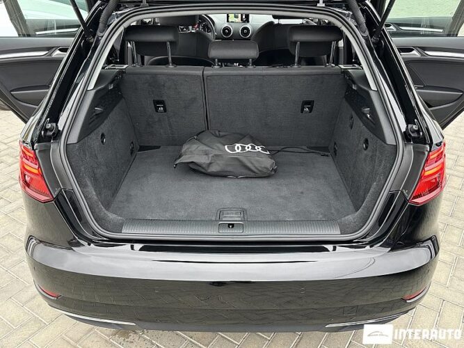 Audi A3 E-tron 50 interauto-car