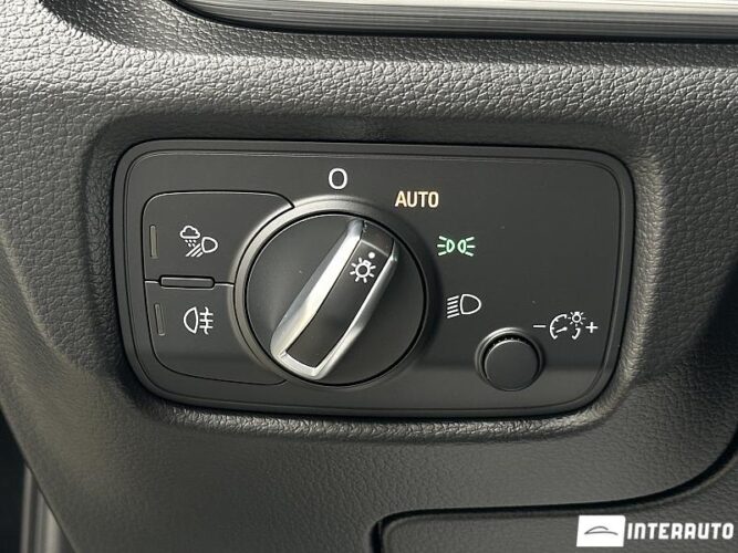 Audi A3 E-tron 47 interauto-car