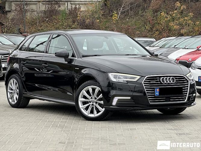 Audi A3 E-tron 31 interauto-car