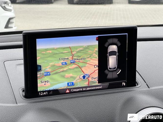 Audi A3 E-tron 40 interauto-car