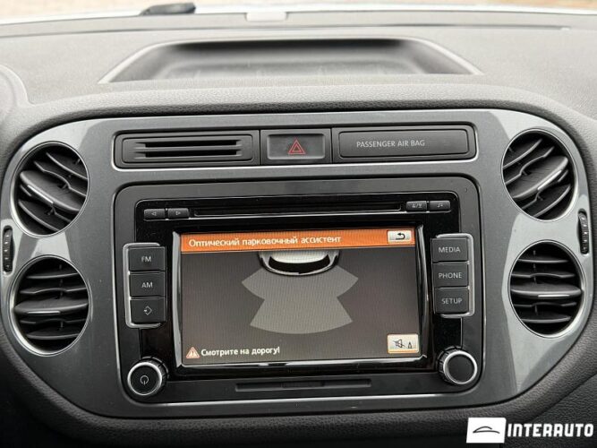 Volkswagen Tiguan 41 interauto-car