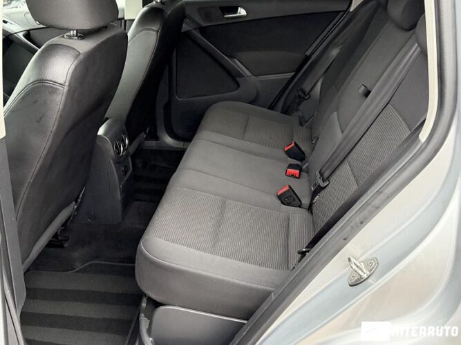 Volkswagen Tiguan 45 interauto-car