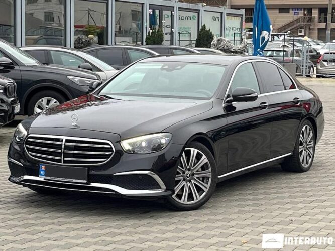Mercedes E 300e 32 interauto-car