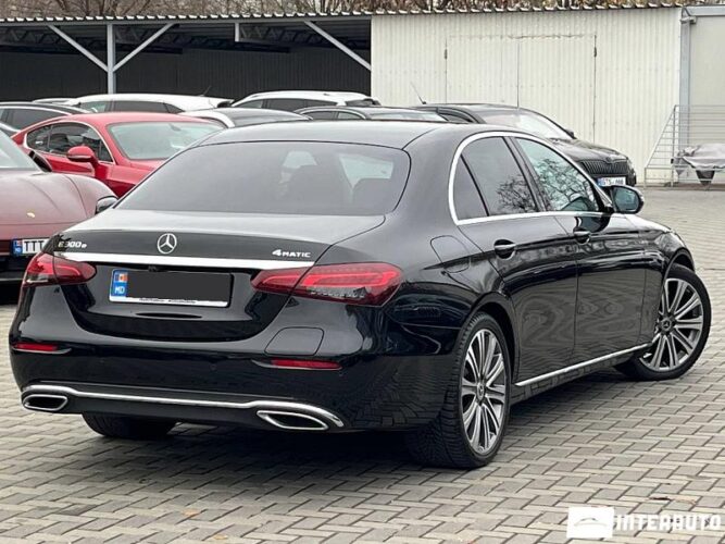 Mercedes E 300e 33 interauto-car