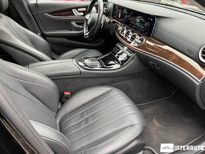 Mercedes E 300e 36 interauto-car