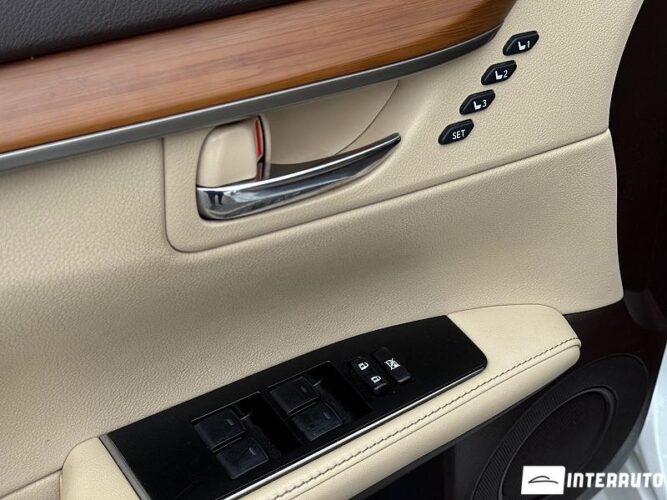 Lexus ES 300h 37 interauto-car