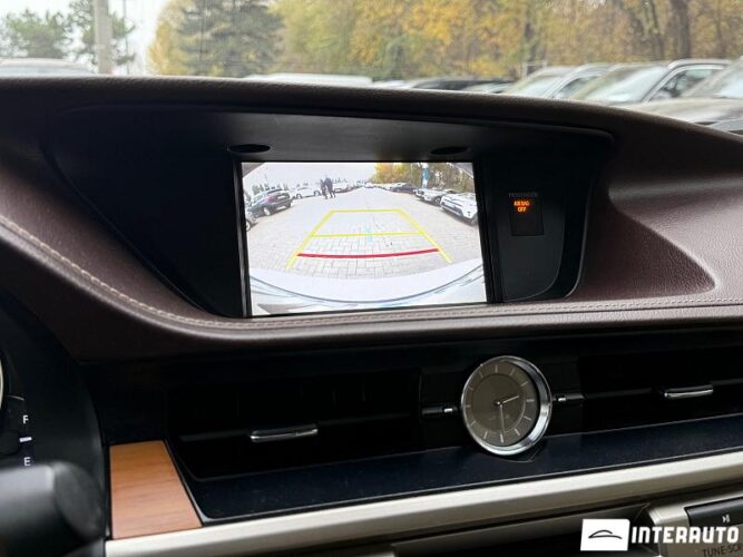 Lexus ES 300h 45 interauto-car
