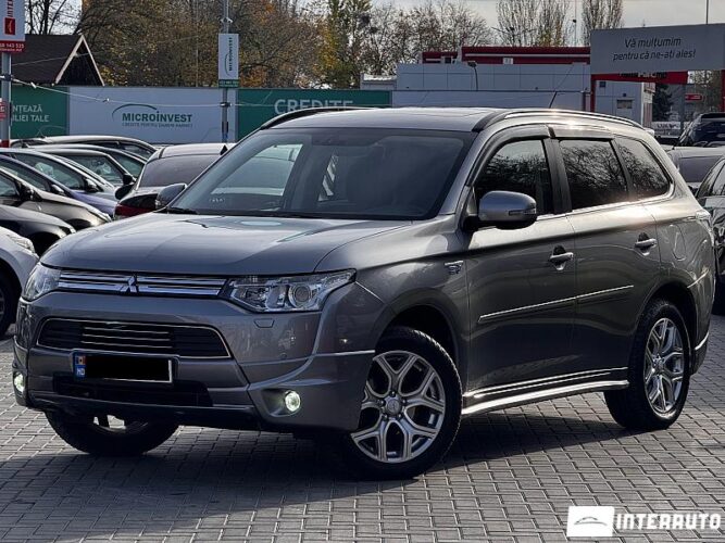 Mitsubishi Outlander 33 interauto-car