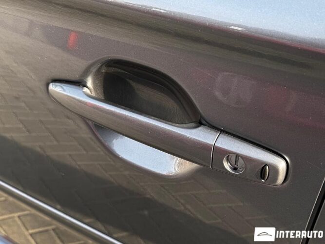 Mitsubishi Outlander 53 interauto-car