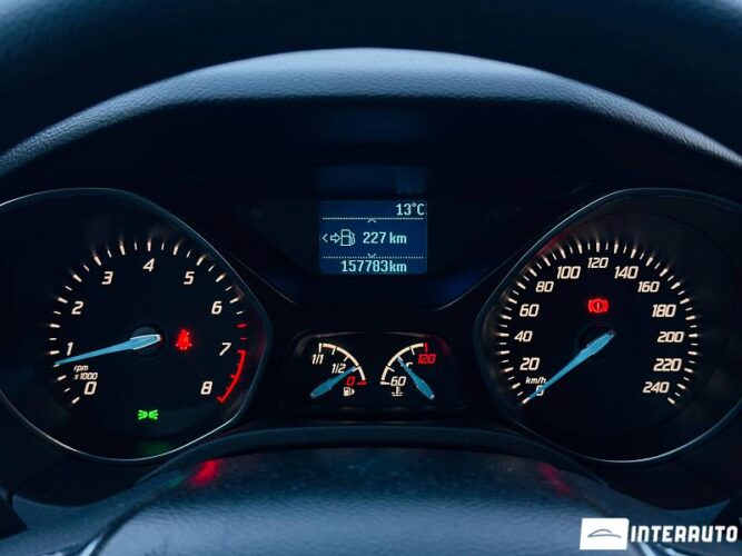 Ford Focus 35 interauto-car