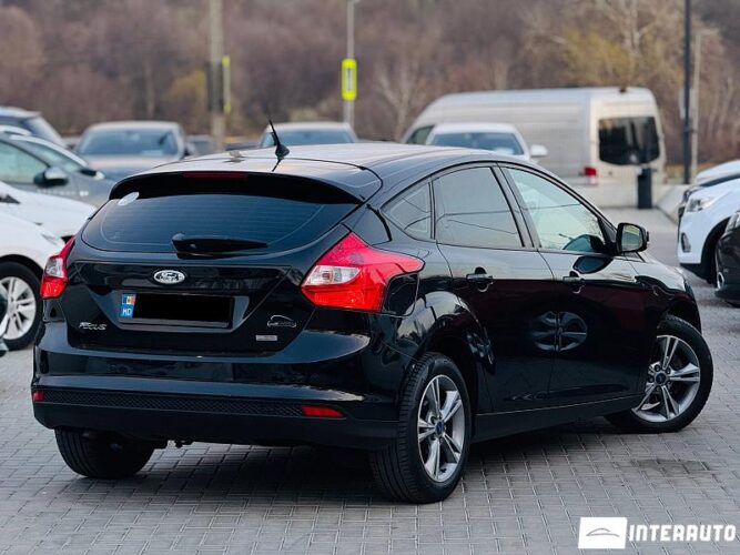 Ford Focus 30 interauto-car