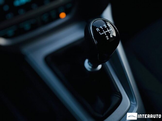 Ford Focus 40 interauto-car