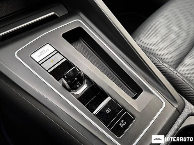 Volkswagen Golf R 51 interauto-car