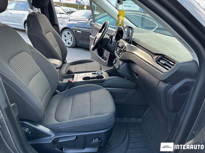 Ford Kuga 36 interauto-car