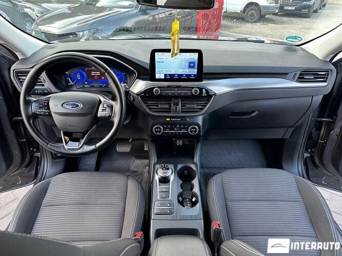 Ford Kuga 39 interauto-car