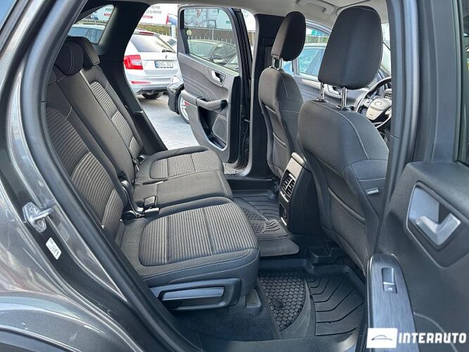 Ford Kuga 38 interauto-car