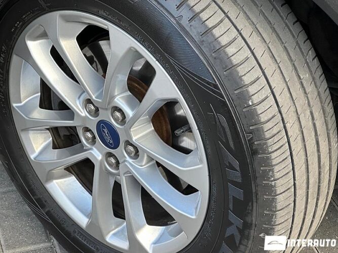 Ford Kuga 50 interauto-car