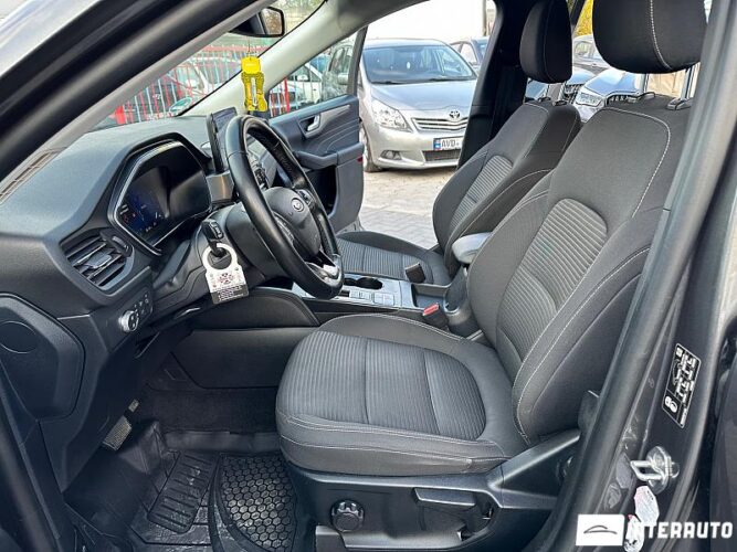 Ford Kuga 35 interauto-car