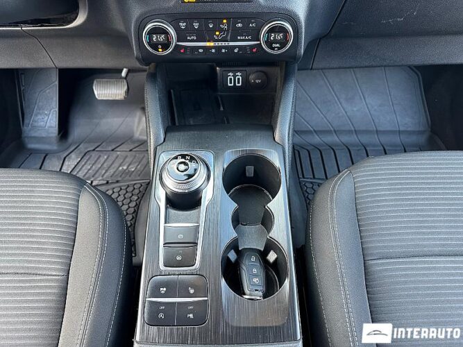 Ford Kuga 44 interauto-car