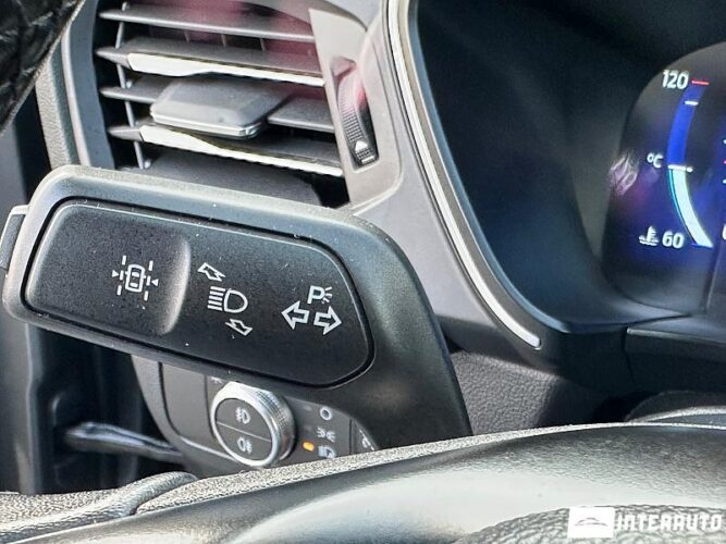 Ford Kuga 45 interauto-car