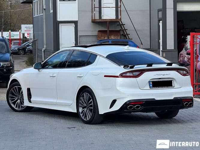 Kia Stinger 33 interauto-car