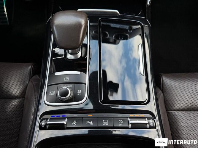 Kia Stinger 38 interauto-car