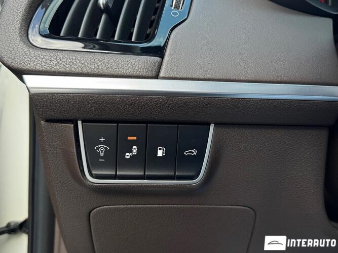 Kia Stinger 43 interauto-car