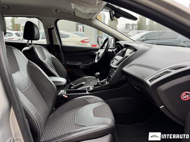 Ford Focus 47 interauto-car