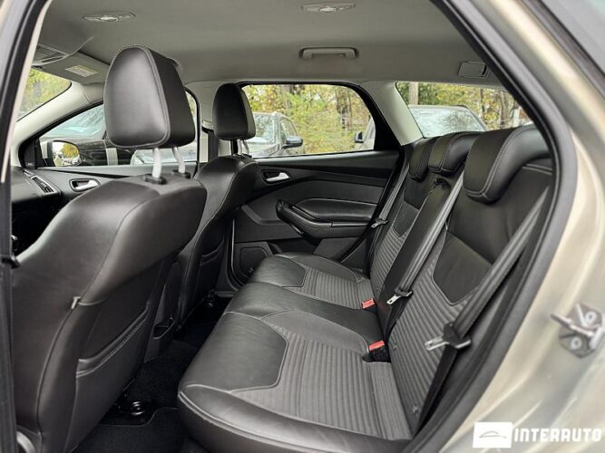 Ford Focus 46 interauto-car