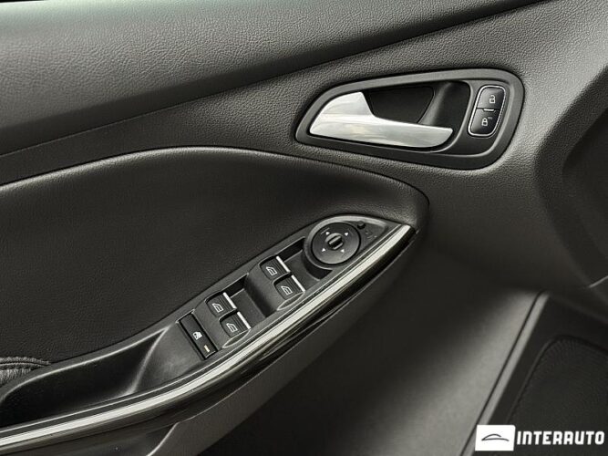 Ford Focus 35 interauto-car