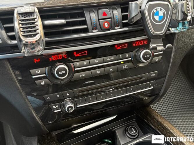 BMW X5 4.0D 44 interauto-car