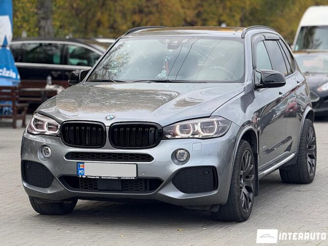 BMW X5 4.0D 30 interauto-car