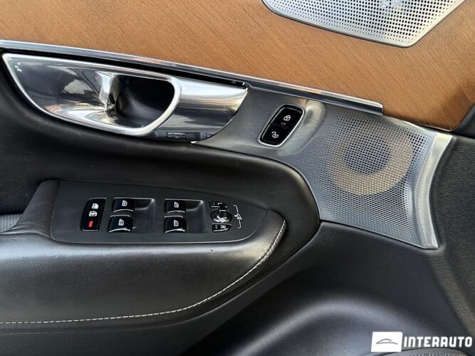 Volvo XC 90 61 interauto-car