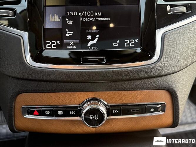 Volvo XC 90 51 interauto-car