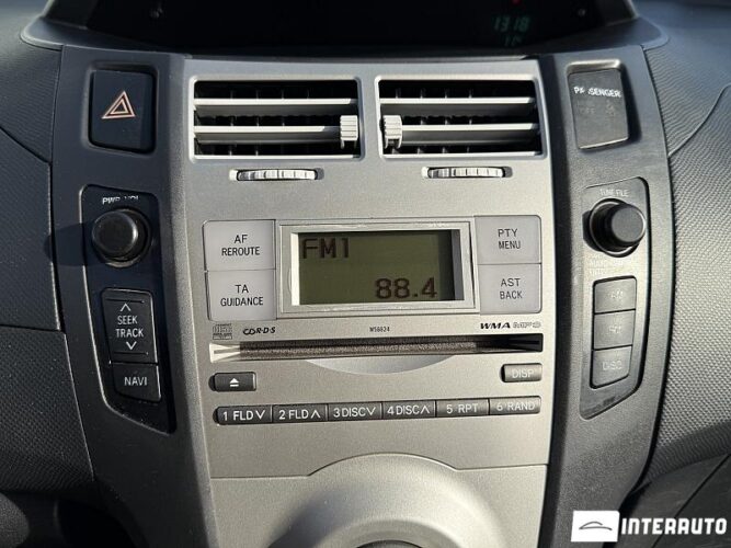 Toyota Yaris 35 interauto-car