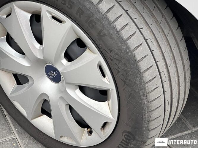 Ford Focus 47 interauto-car