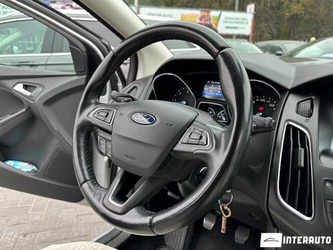 Ford Focus 36 interauto-car