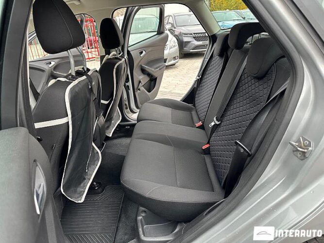 Ford Focus 44 interauto-car