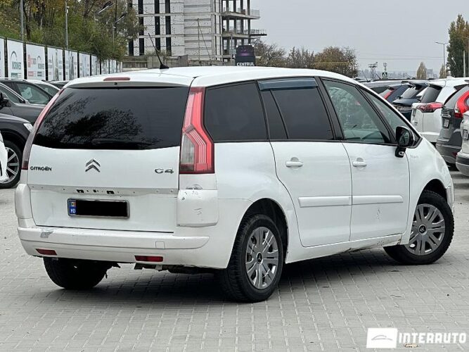 Citroen C4 Picasso 29 interauto-car