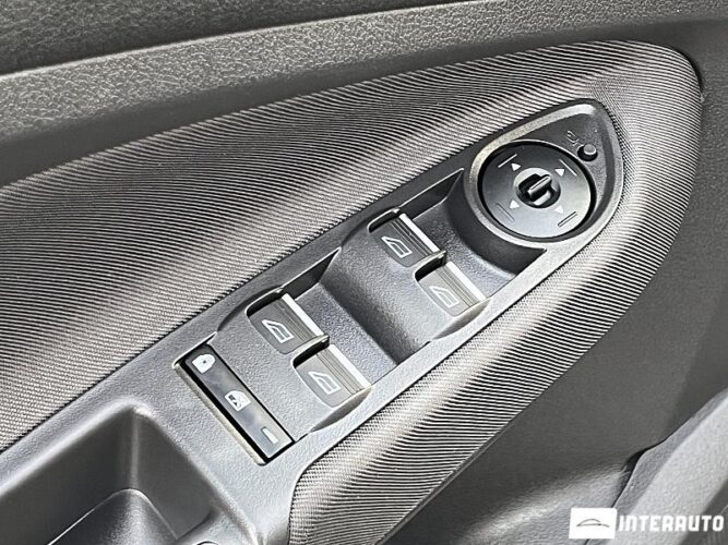 Ford Grand C-MAX 47 interauto-car