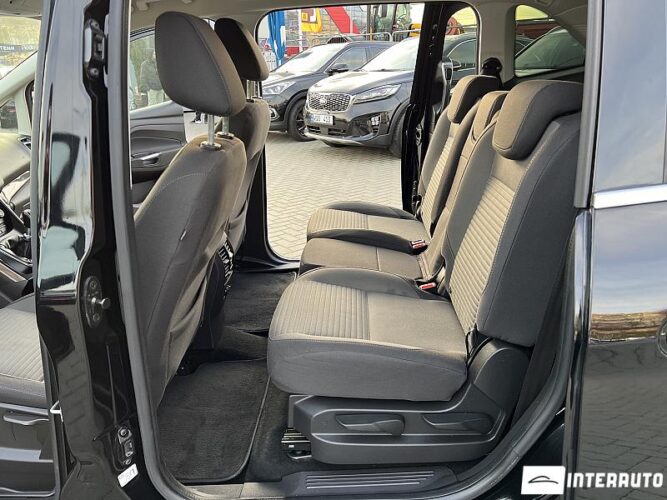 Ford Grand C-MAX 42 interauto-car