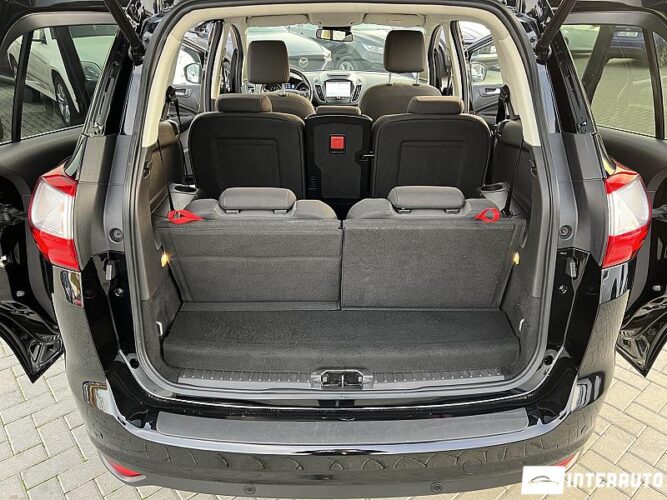 Ford Grand C-MAX 49 interauto-car