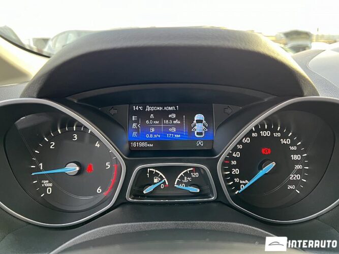 Ford Grand C-MAX 38 interauto-car