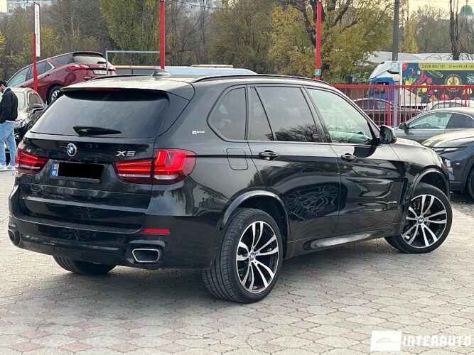 BMW X5 4.0e 37 interauto-car