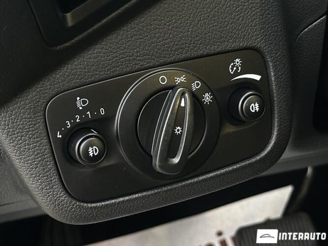 Ford Grand C-MAX 45 interauto-car