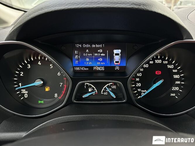 Ford Grand C-MAX 37 interauto-car