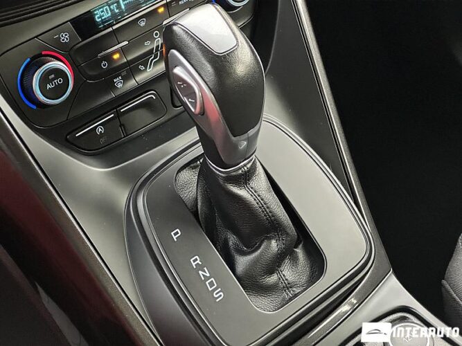 Ford Grand C-MAX 41 interauto-car