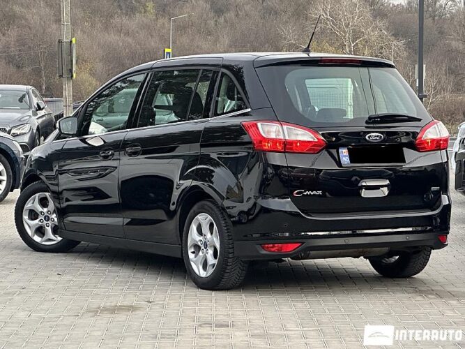 Ford Grand C-MAX 33 interauto-car