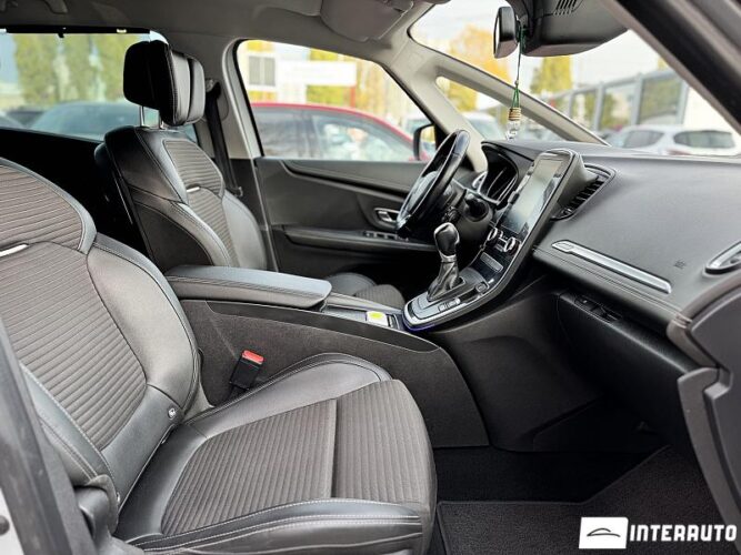 Renault Grand Scenic 47 interauto-car
