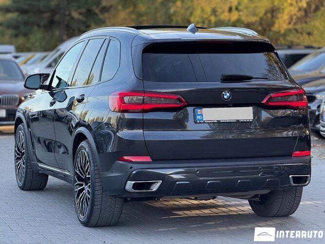 BMW X5 4.0i 42 interauto-car